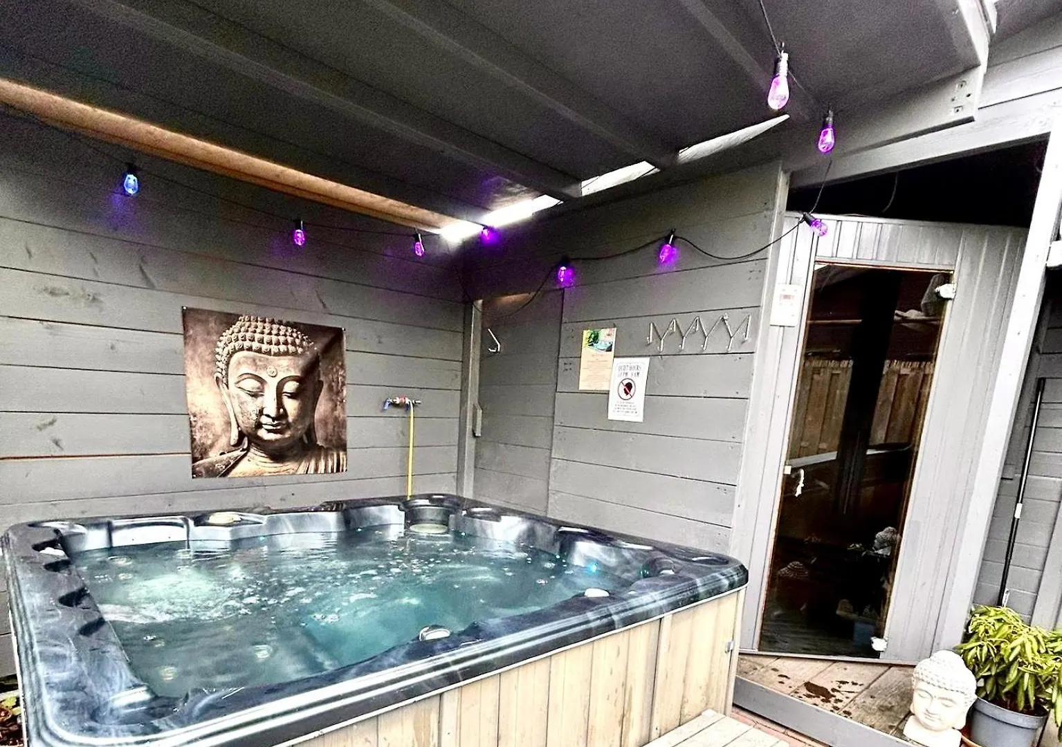 Buddha Style Family House & Jacuzzi & Sauna Near Amsterdam Vijfhuizen 0*,