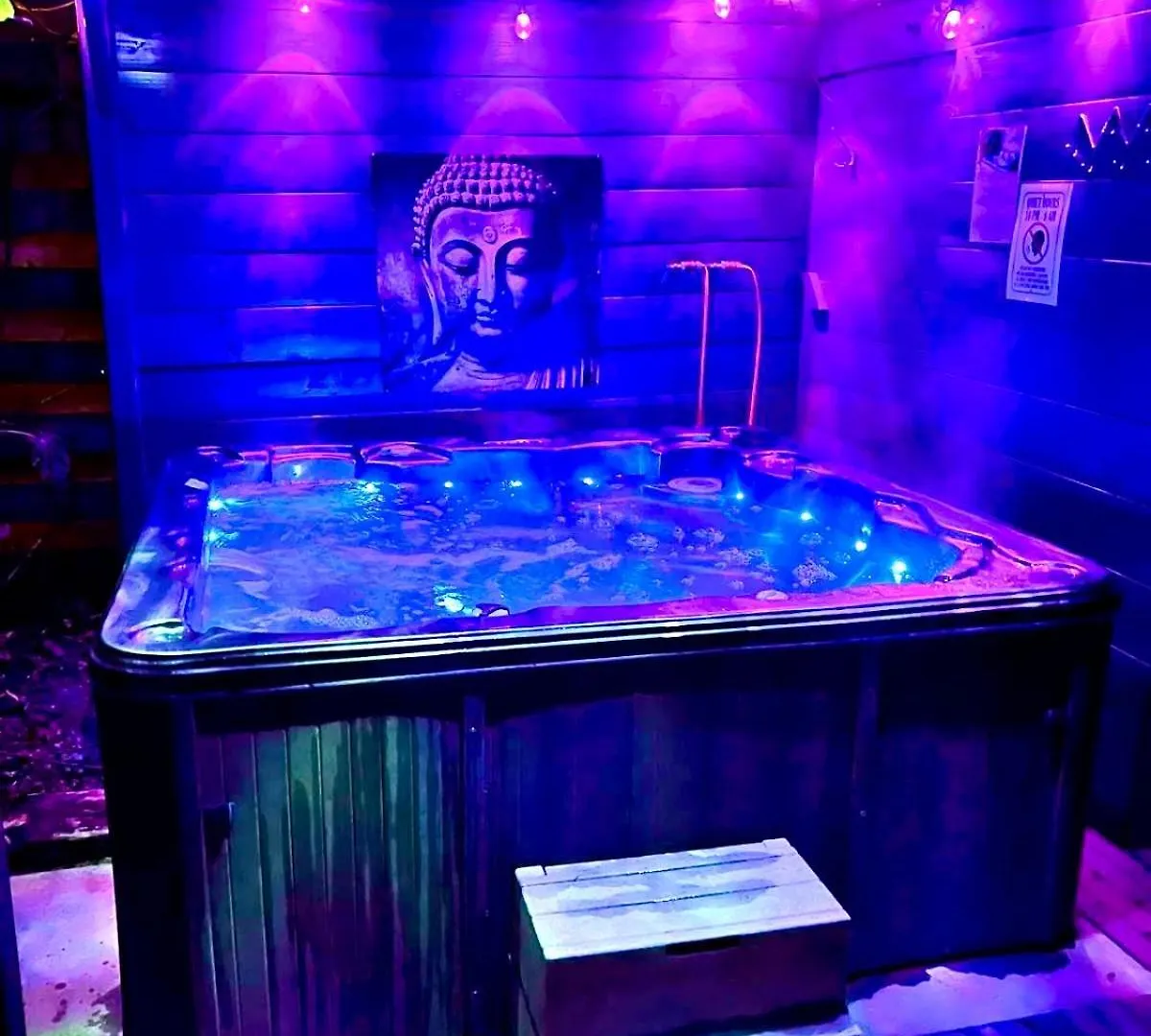 Buddha Style Family House & Jacuzzi & Sauna Near Amsterdam Vijfhuizen 0*,